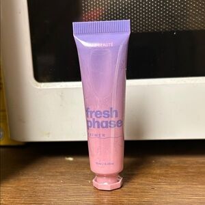 Fresh Phase Primer by - Pink